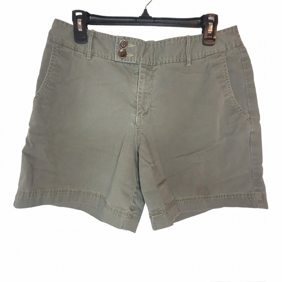 Eddie Bauer Mercer Fit Womens Shorts Olive Green Size 8 Cotton Buttons Pockets - Picture 1 of 12